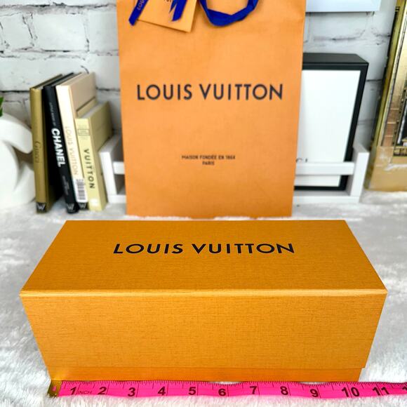Louis Vuitton Box, Shopping Bag, gift tag and ribbon packaging gift set NEW - Picture 6 of 9